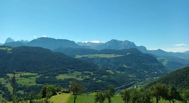 Апартаменты HAUSERHOF Farmhouse with Dolomite View