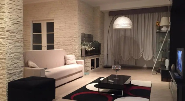 Lovehouse, Prenota Hotel Roma Lazio