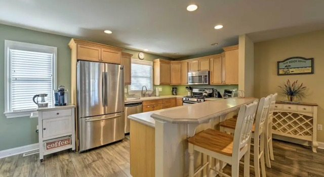 Апартаменты Wildwood Townhome w/ Patio: 1 Block To The Beach!