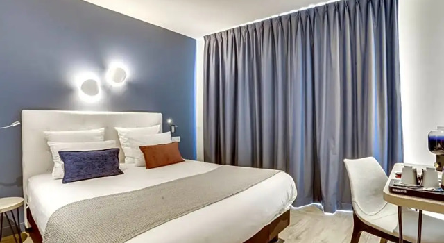 Номер Comfort Hotel Courseine