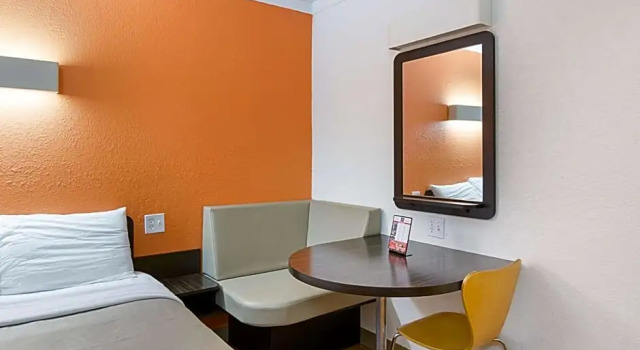 Номер Standard Motel 6-Tampa, FL - Fairgrounds