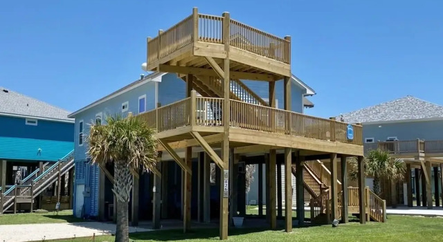 Paradise Palms 4 Bedroom Home by RedAwning, Book Hotel Bolivar Peninsula Houston