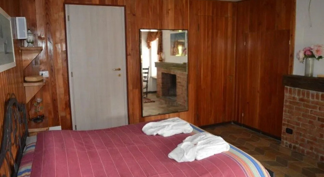 L'Uovo e La Faina, Rezervovat Hotel Hotely v Busca s parkováním, Parkování