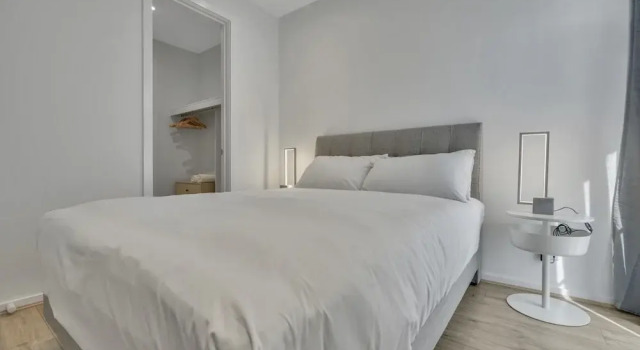 Oceanview Luxury With Dedicated Workspace