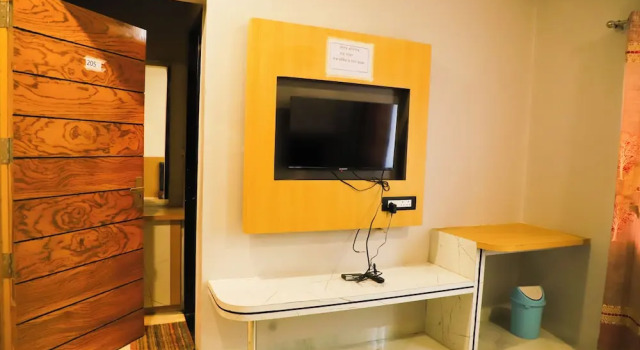 Двухместный номер Standard с балконом Hotel Bholenath