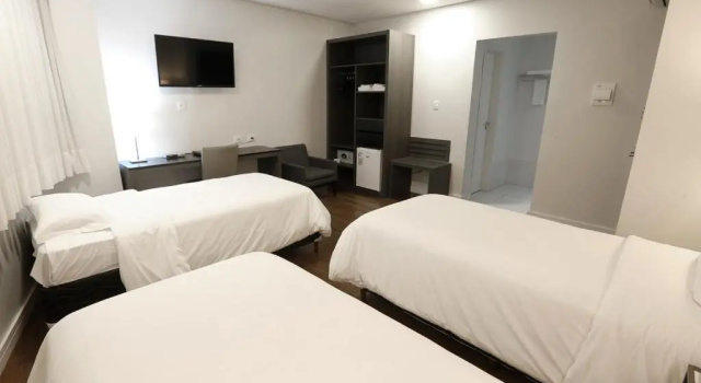Трёхместный номер Standard Fratele Business Hotel