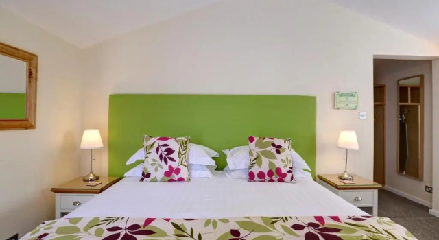 Двухместный номер Standard с видом на сад Manor Court Hotel