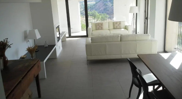 Apartamentos Las Moradas, Book Apartment Hotels in Aragon with Parking, Parking