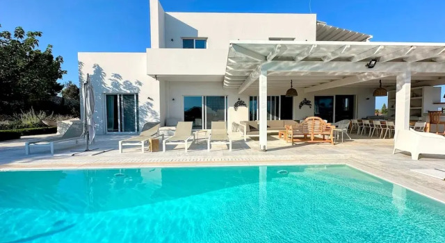 Вилла Modern VIP Villa 100 Privacy Stunning Views
