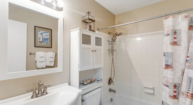 Апартаменты Resort-style Condo in St Simons ~ 1 Mi to Pier!