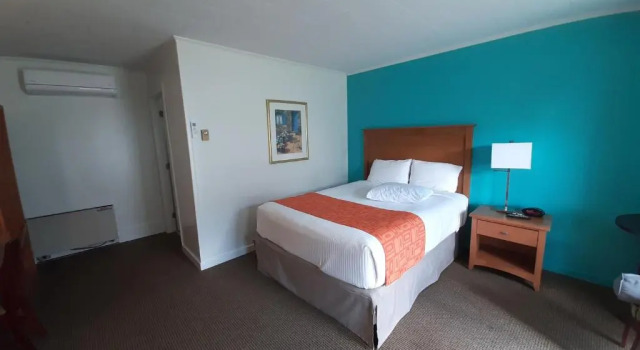 Двухместный номер Standard Howard Johnson by Wyndham Woodstock NB