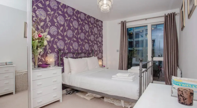Beautiful Spacious Apartment with Private Balcony