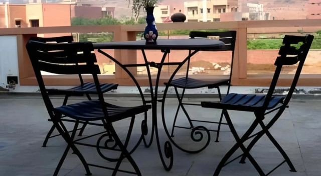 Royal Rais Guest House, Rezerwuj Pensjonat Hotele w Rajasthan z parkingiem, Parking