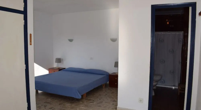 Calafate 5, Book Hotel Hoteller i Calafat med parkering, Parkering