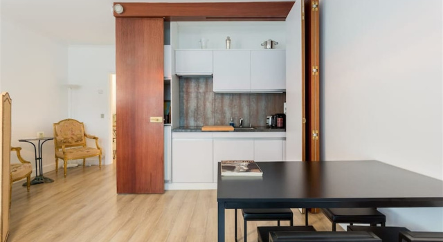 Appartement Tour, Забронировать Апартаменты/квартира Париж Иль-де-Франс, рядом с Пляс-дю-Коммерс