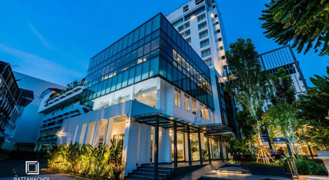 Rattanachol Hotel, Забронировать Отель Ban Si Phalo провинция Чонбури