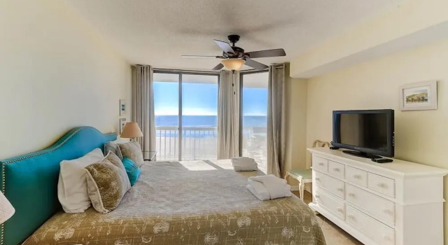 Charleston Oceanfront Villa 114 - By the Sea, Забронировать Вилла Отели Фоли-Бич 3 звезды, рядом с Пляжи острова Фолли, 3*