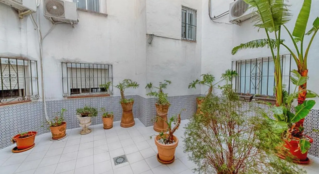Holidays2malaga Parras Comfort, Забронировать Отель Малага - центр Малага, рядом с Музей Кармен Тиссен