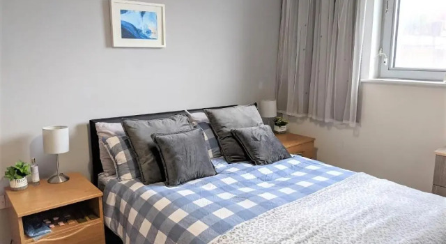 Апартаменты Large 3 Bedrooms in Liverpool City Centre, Free Parking