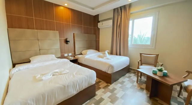 Двухместный номер с видом на сад Royal Nine Pyramids View Hotel