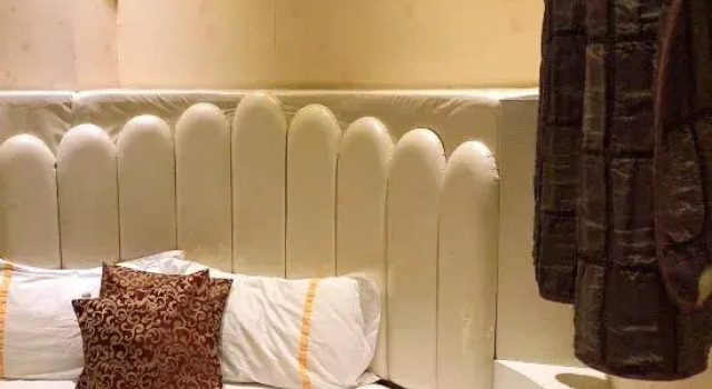 Mingyang Holiday Hotel, Prenota Hotel Mianyang Sichuan