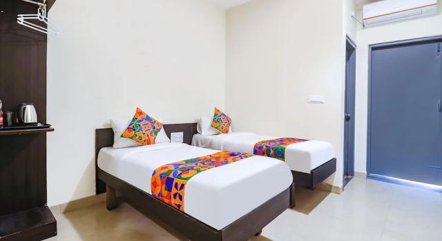Номер Deluxe Fabexpress Athasri Inn Hsr