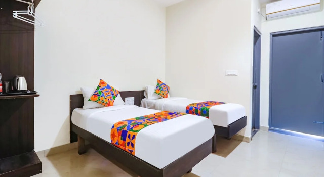 Номер Deluxe Fabexpress Athasri Inn Hsr