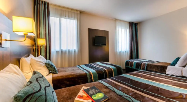 Трёхместный номер Standard Helgon Hotel - Lourdes Pyrénées