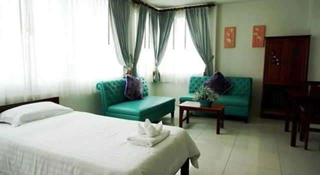 Трёхместный номер Deluxe с балконом Smile Hua-Hin Resort - SHA Plus
