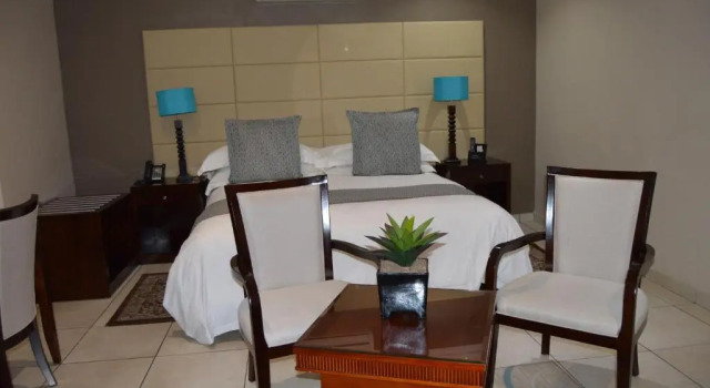 Семейный номер Standard Lakeview Boutique Hotel & Conference Center