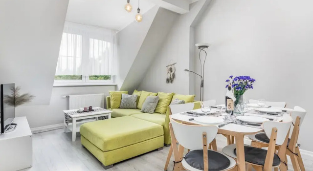 Grodzienska Apartment by Renters