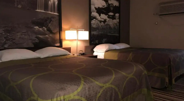 Четырёхместный номер Standard Super 8 by Wyndham Pocatello