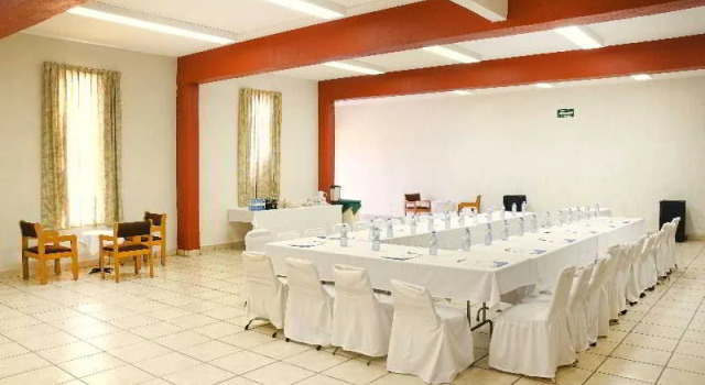 Vista Junior Guadalajara, Book Hotel Hotels in Jalisco with a Pool, Swimming Pool