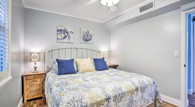 Beachy Isle of Palms Home: 1 Block to Coast!, Забронировать Дом для отпуска Виллы Южной Каролины, Вилла