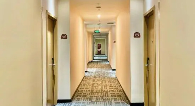 Pod Select Hotel (Honghui Hospital Nanshaomen Subway Station)