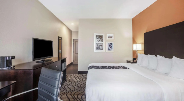 Двухместный номер Standard La Quinta Inn & Suites by Wyndham Beeville