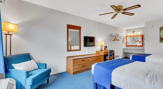 Четырёхместный номер Standard Autumn Creek Branson