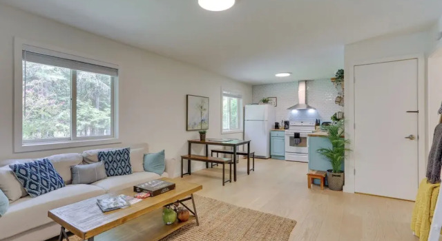 Cozy Swan Lake Apt w/ Grill + Private Yard, Book Feriehus Bethel New York State