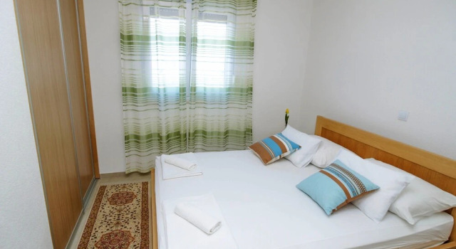 Apartments Adria View, Buchen Sie Ferienwohnung Hotels in Gespanschaft Split-Dalmatien mit Pool, Schwimmbad