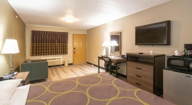 Двухместный люкс Super 8 Dallas East Near Fair Park Downtown
