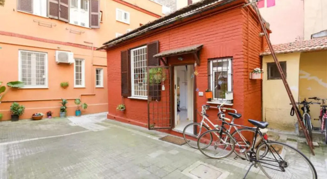 Free Bike in Urban Chic Studio - by BRAVE