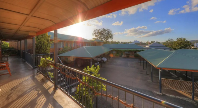 Люкс Standard The Vines Motel & Cottages