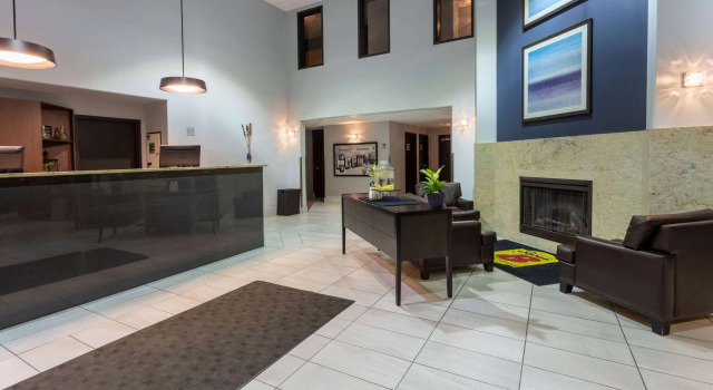 Super 8 by Wyndham Lachenaie/Terrebonne, Забронировать Отель Тербон Rive-Nord