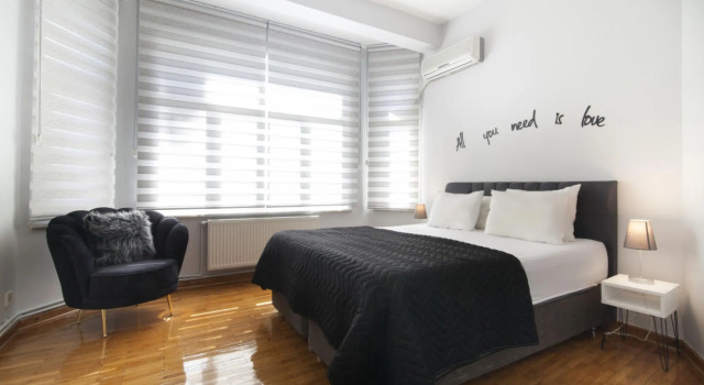 Amazing Flat near Osmanbey Metro Station, Забронировать Отель Шишли Стамбул, рядом с Bomontiada