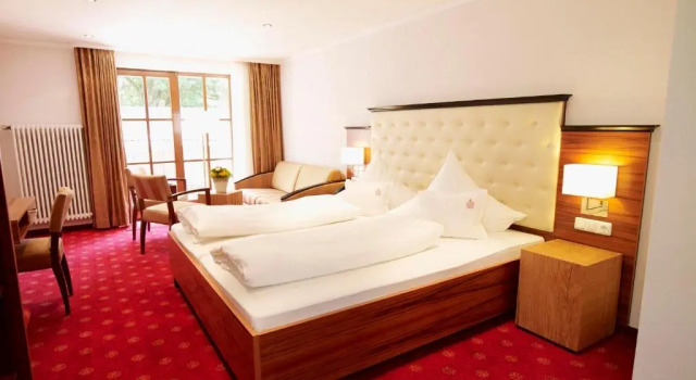 Полулюкс Schlosshotel Mespelbrunn