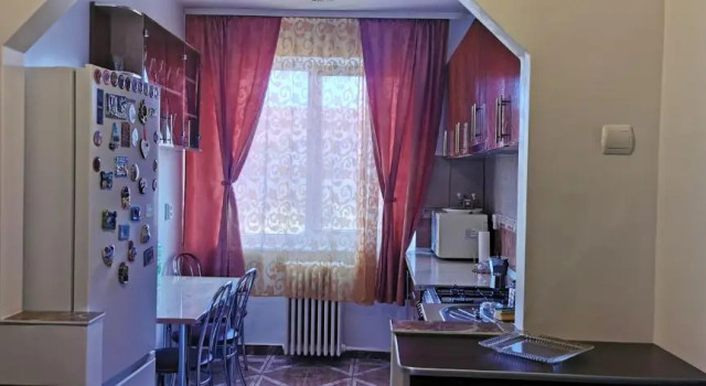 Ramy's place, with 3 rooms, Varaa Hotelli Oradea 
