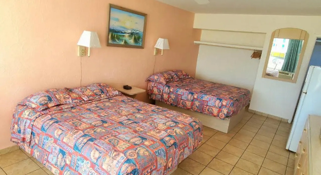 Caprice Motel - Wildwood, Buchen Sie Motel Hotels in Wildwoods Beach mit Parkplatz, Parkplätze
