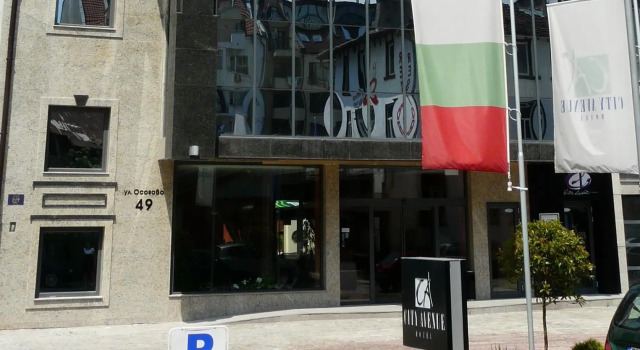 City Avenue Hotel
