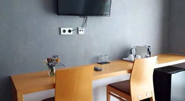 Трёхместный семейный номер Standard Hotel Alboran