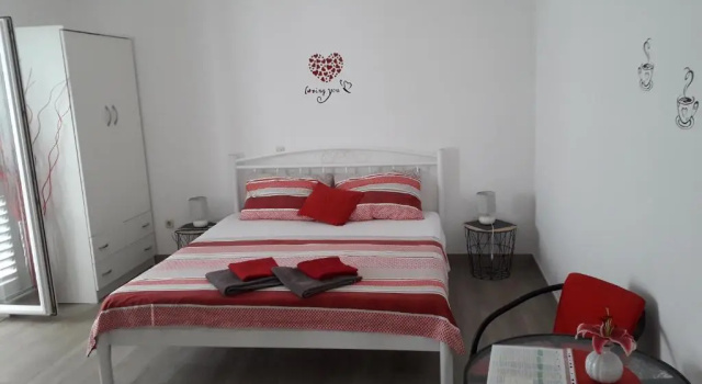 Студия Private Accommodation Carevic